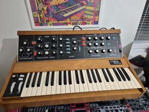 Krásný Moog Minimoog Model D Reissue
